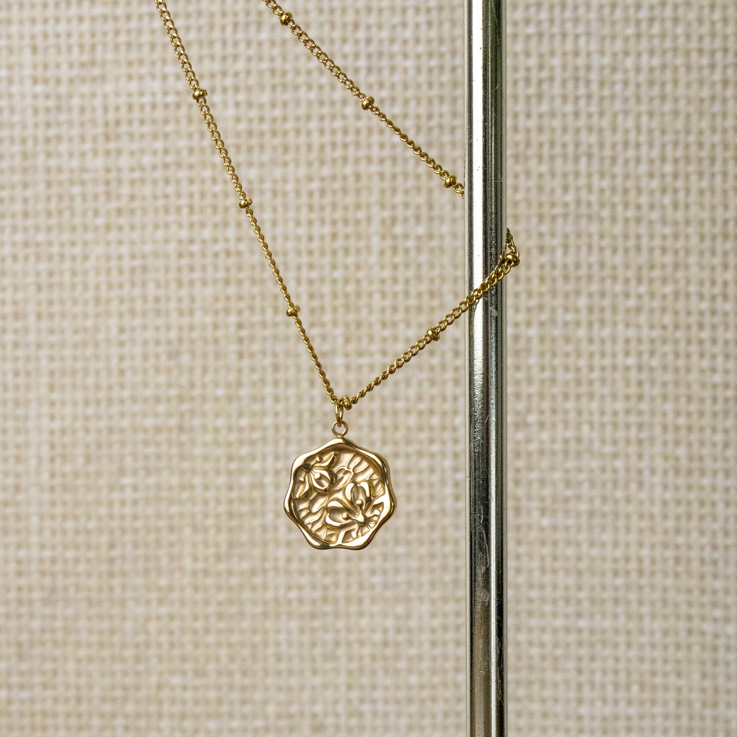 FLORAL STAMP KETTING GOUD