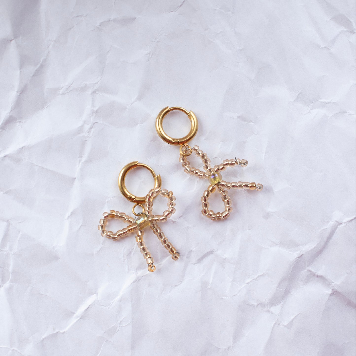 BOW BEADS CREOLEN GOUD