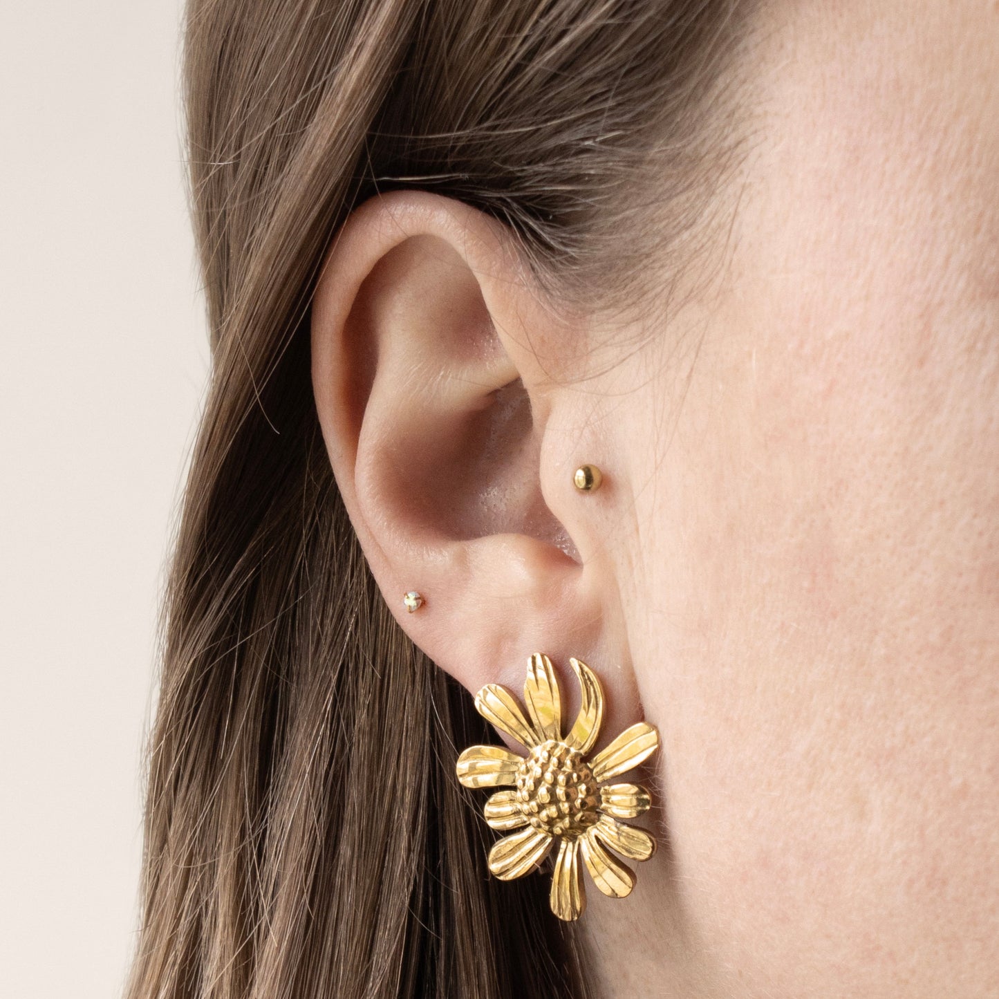 DAISY STATEMENT OORBELLEN GOUD