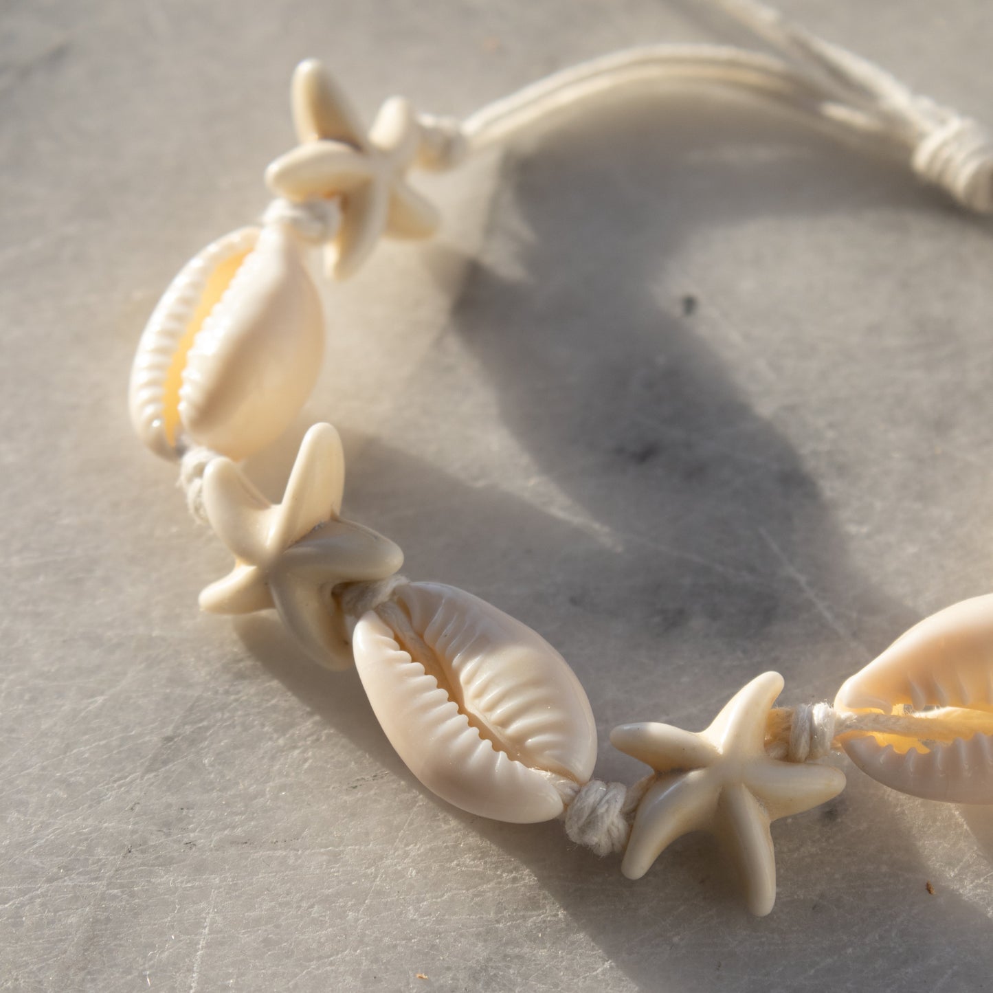 SHELLS ARMBAND