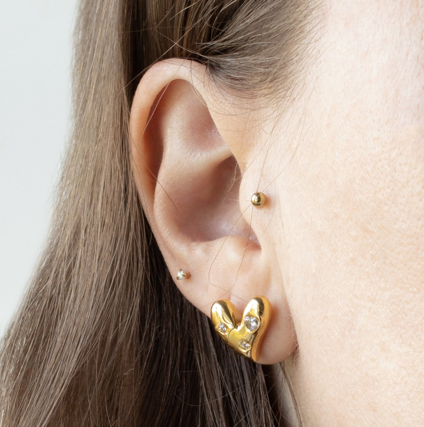 HEART ZIRCONIA STUDS GOLD