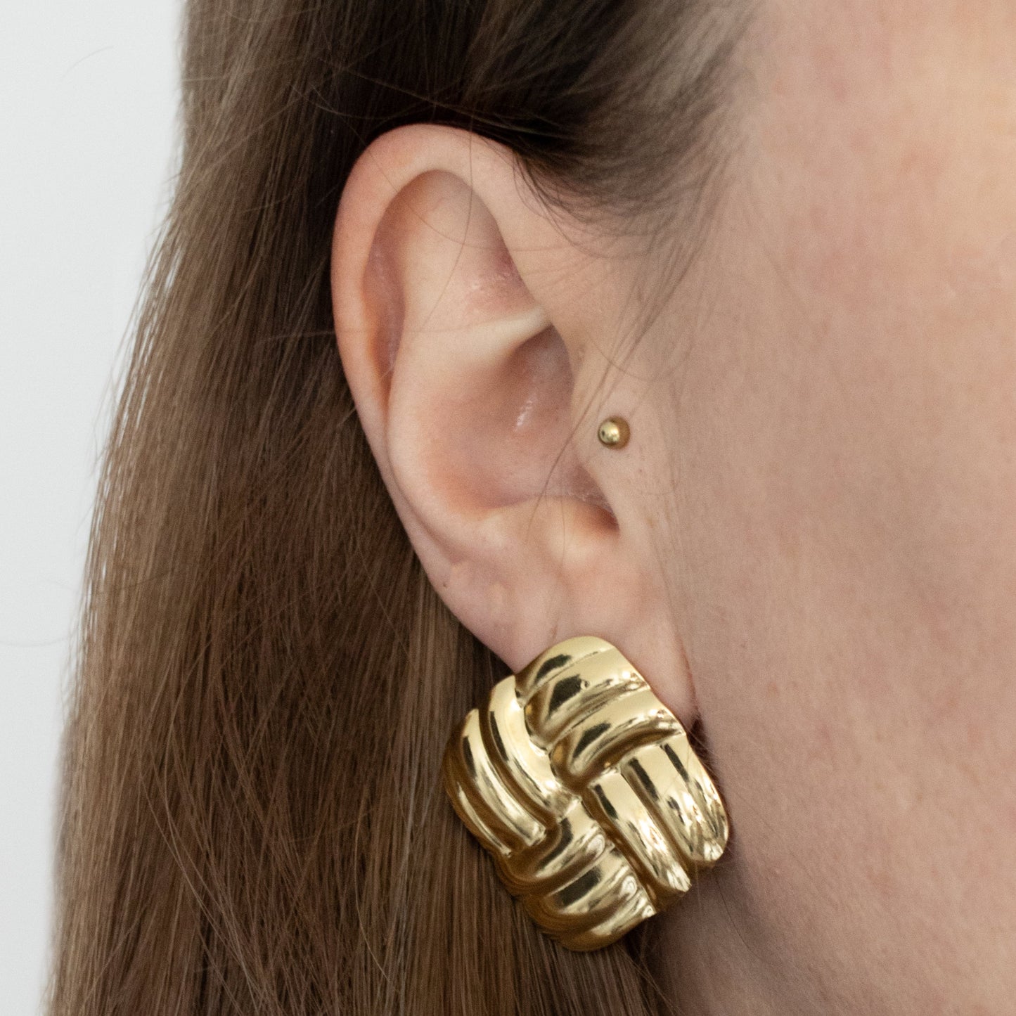 SQUARE OORBELLEN GOUD