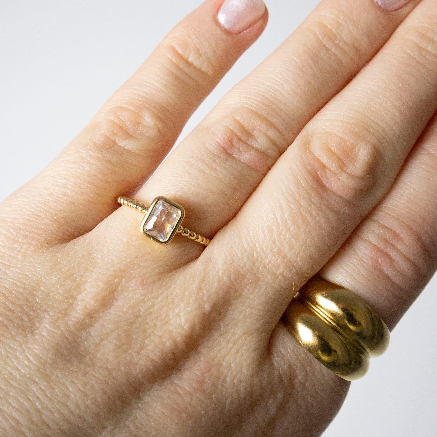 CUBIC ZIRCONIA RING GOUD