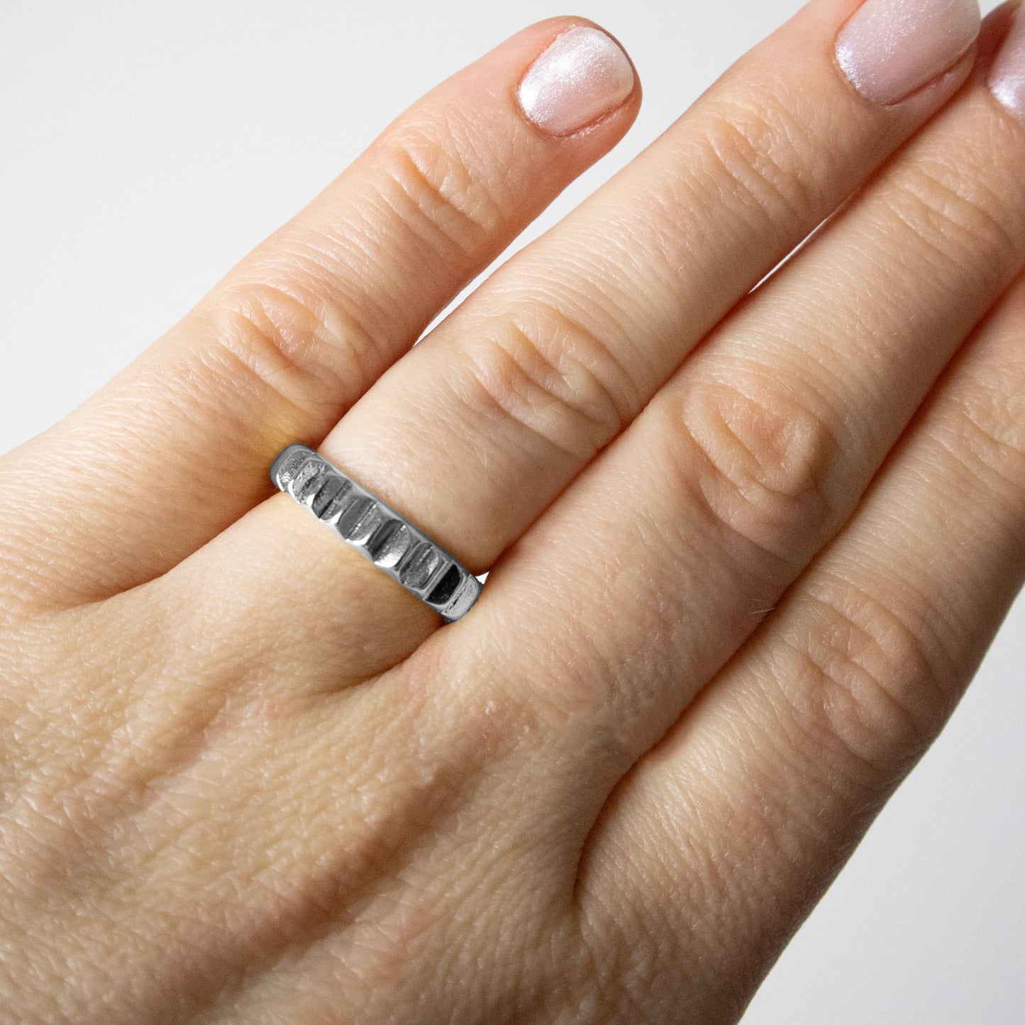 RIBBED RING ZILVER