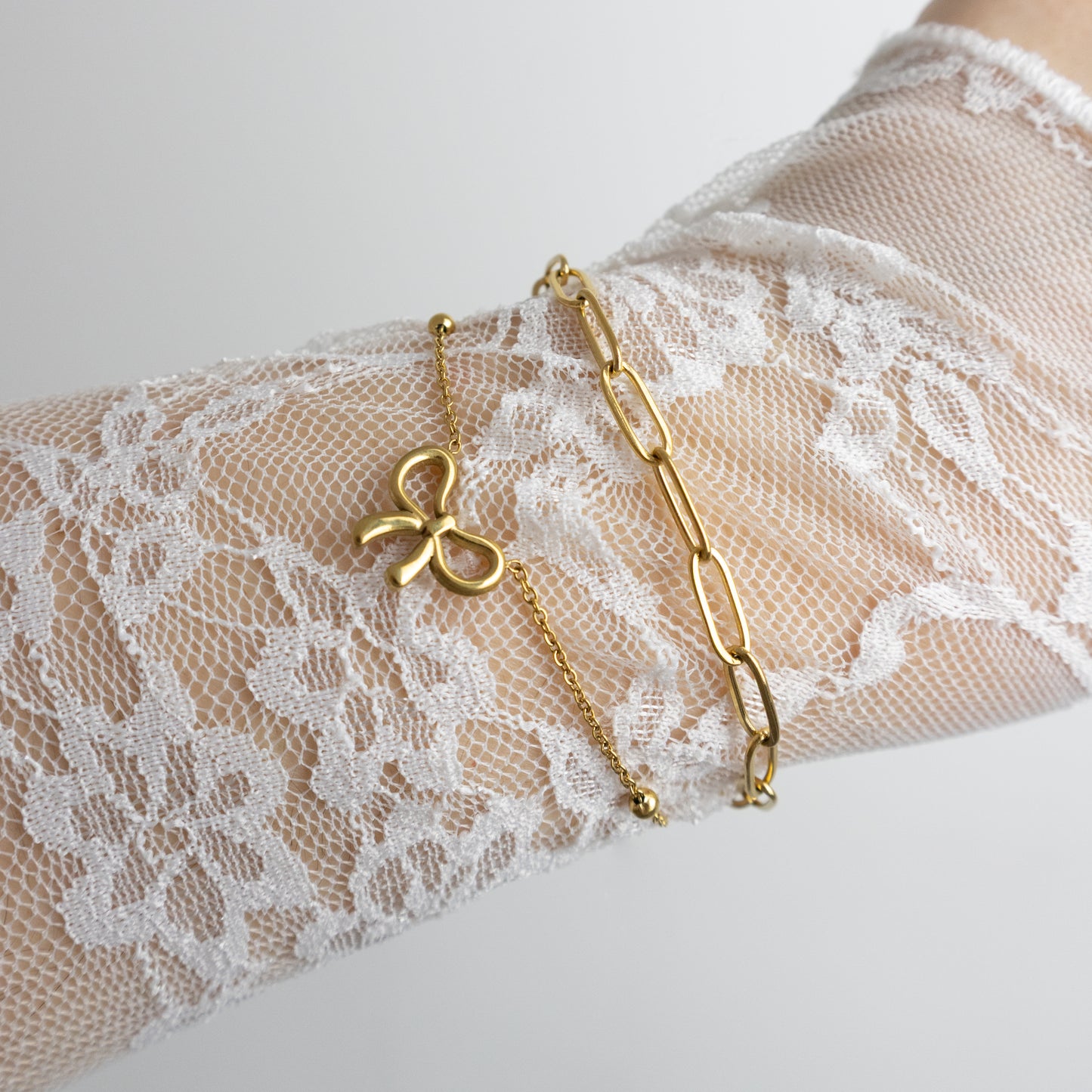BOW ARMBAND GOUD