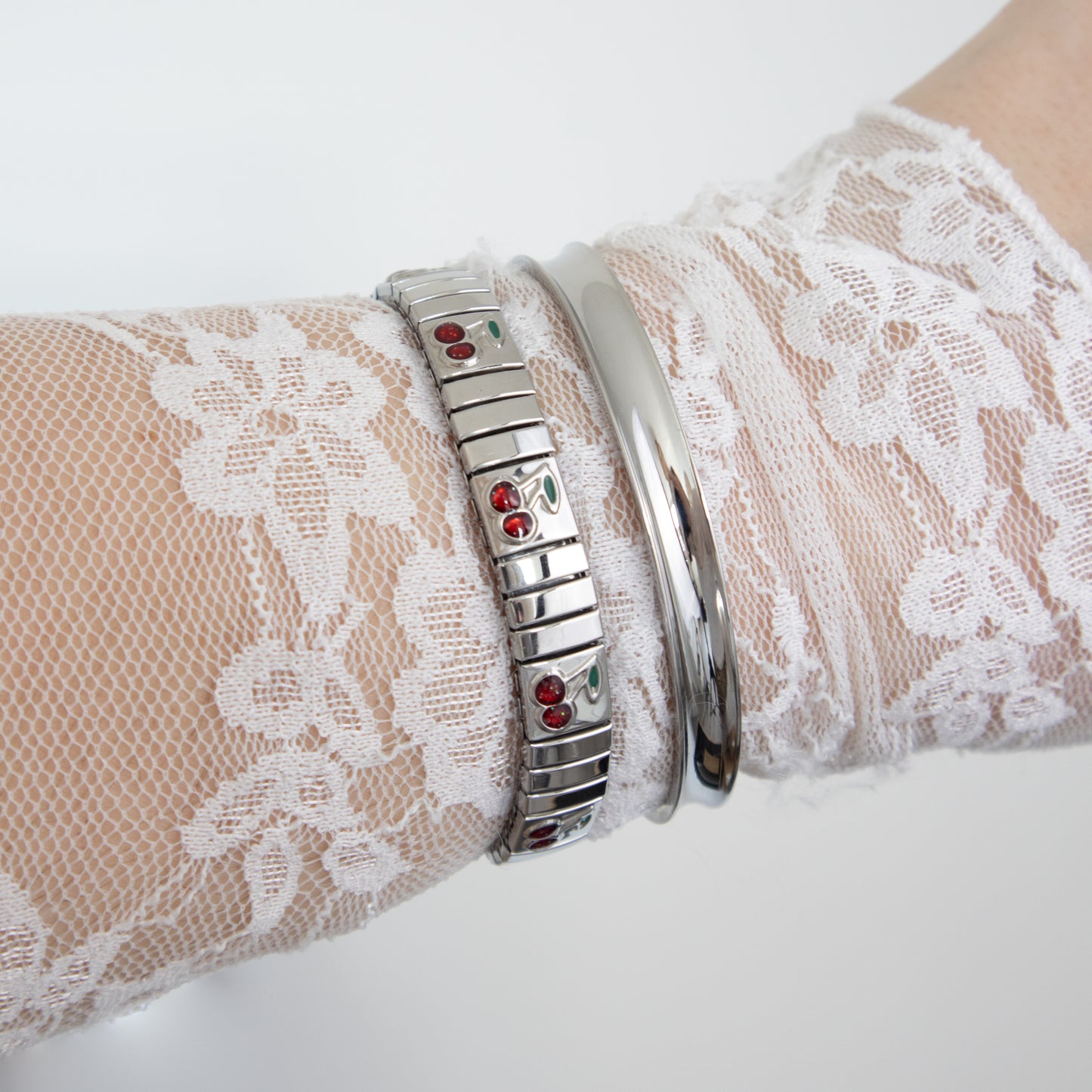 CHERRY ARMBAND ZILVER