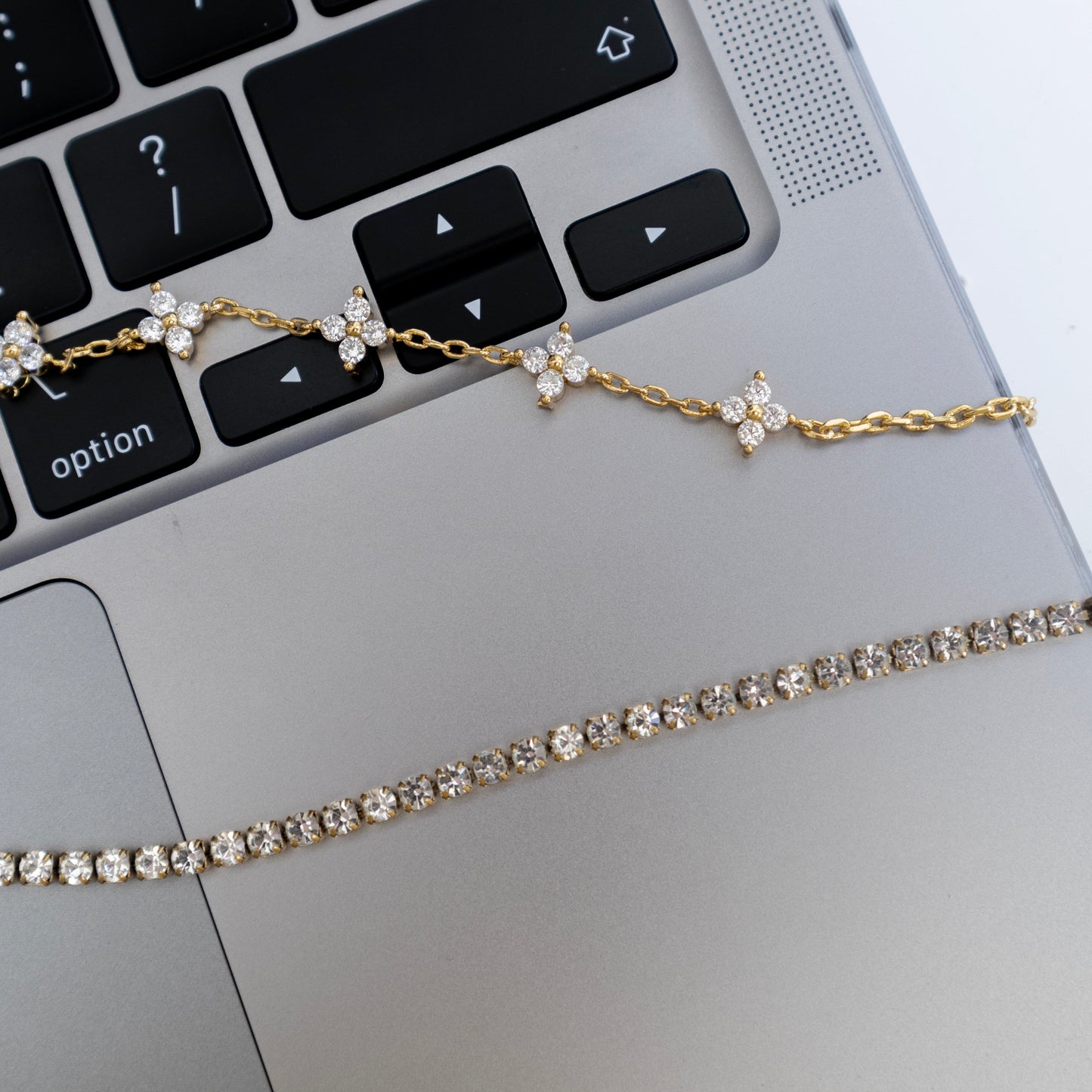 CLOVER ZIRKONIA ARMBAND GOUD