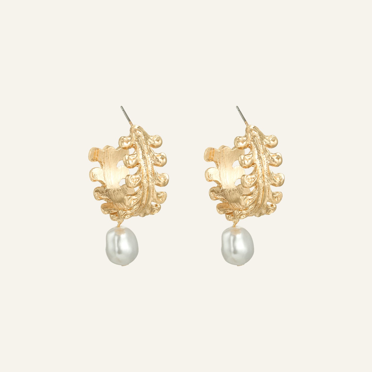 PEARL STATEMENT EARRINGS GOLD