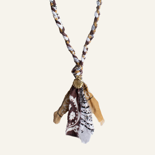 BROWN MULTI BANDANA KETTING SCHELP