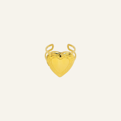 Heart Medallion Ring - Gold