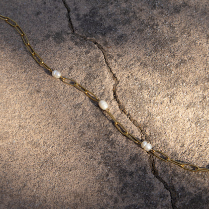 3 PEARL NECKLACE - GOLD
