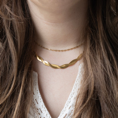 Flat Twisted Necklace - Gold