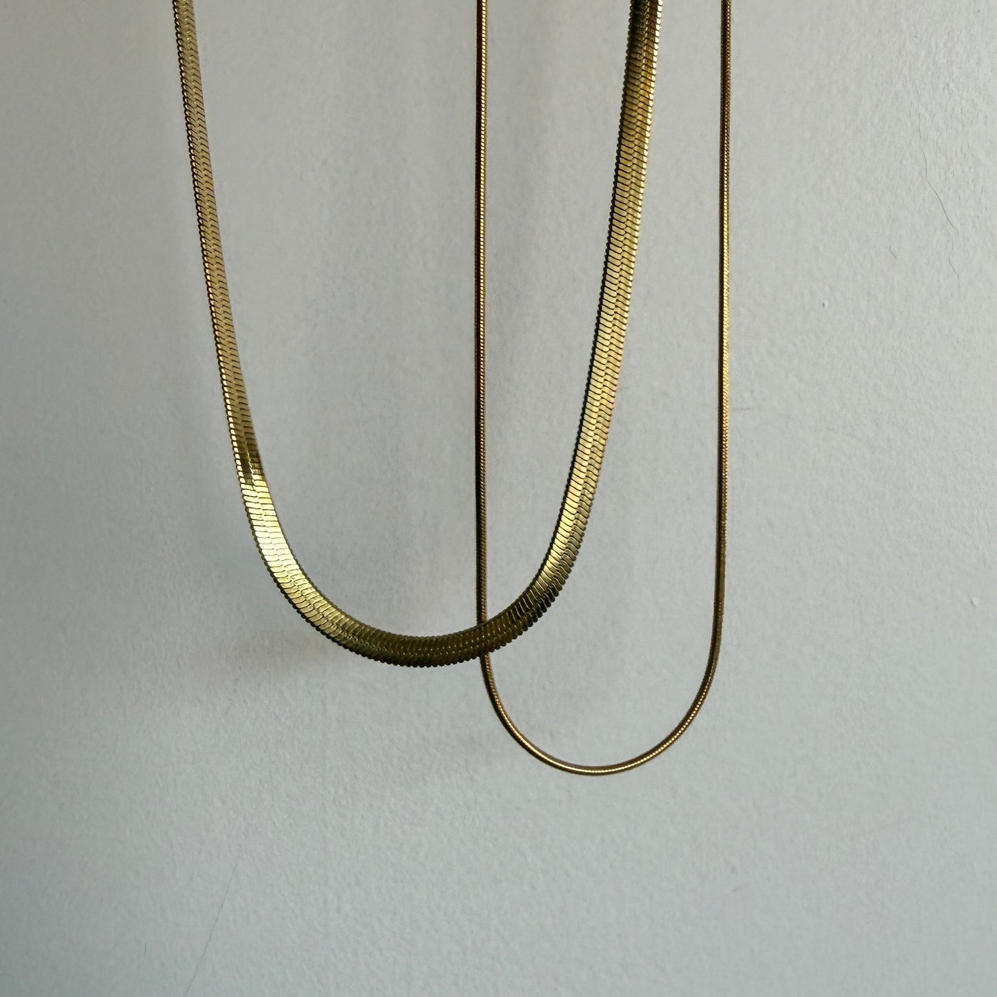 GEGRAVEERDE KETTING MET NAAM #2 - GOUD