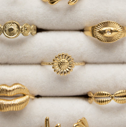Daisy Ring - Gold