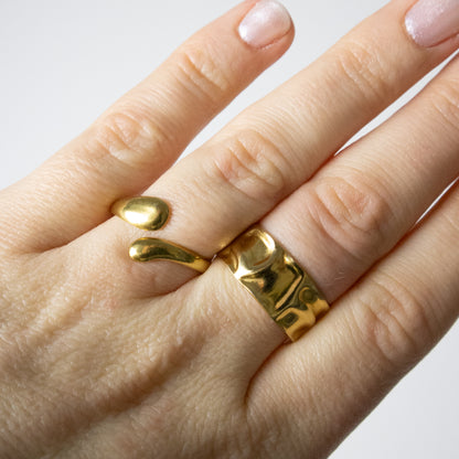 HUG RING - GOLD