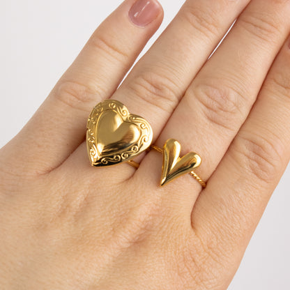 Heart Medallion Ring - Gold