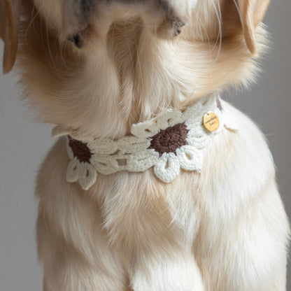 CROCHET FLOWER COLLAR - CREAM/BROWN