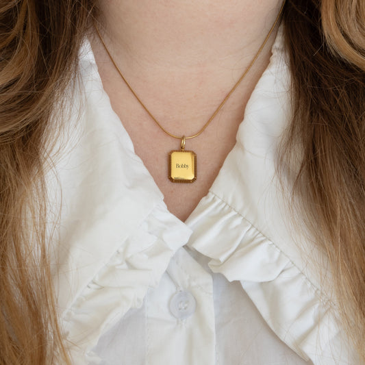 ENGRAVED NECKLACE WITH NAME #1 - GOLD